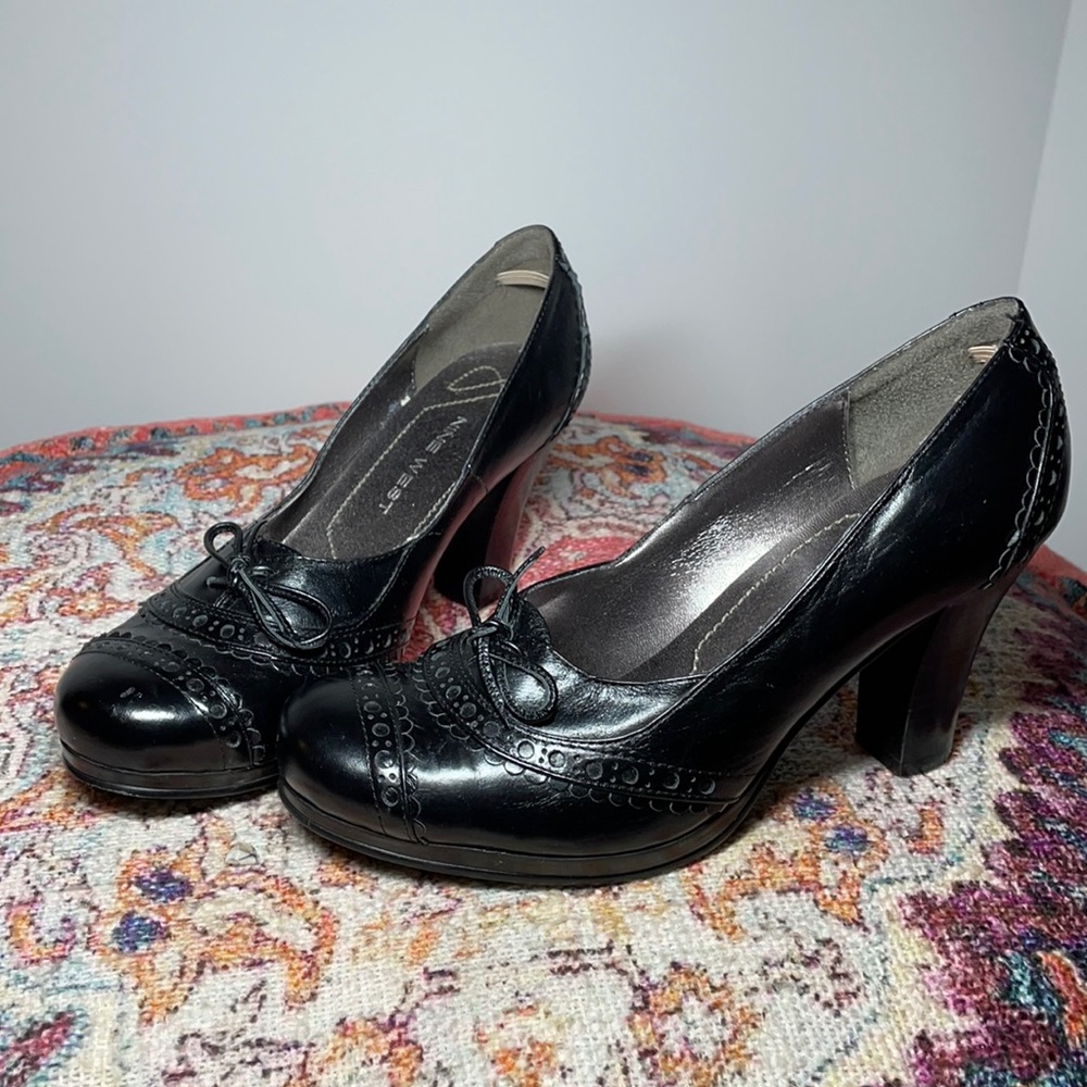Nine West Vertigo Black Oxford Pump | 7 EUC